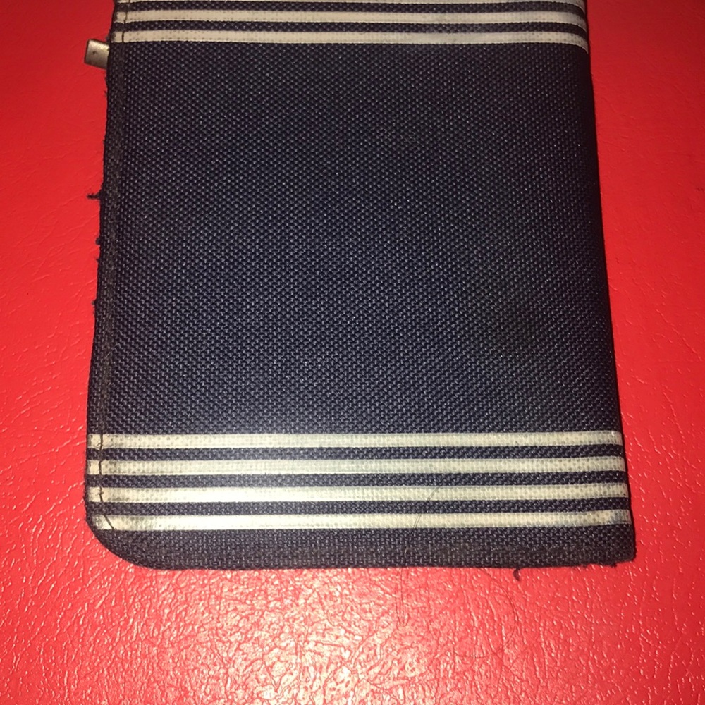Wallet - Picture 2 of 3